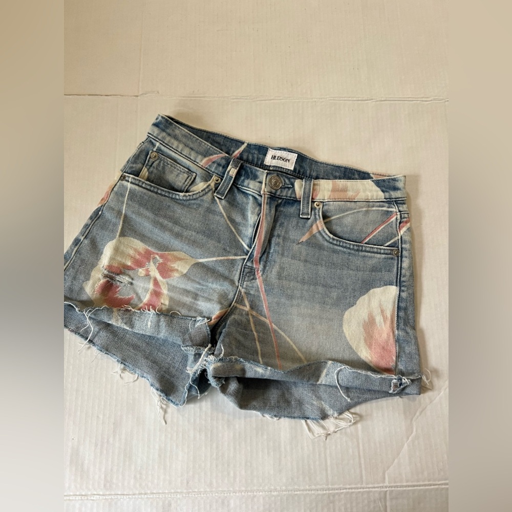 HUDSON VALERI HI-RISE Sz 25 CUT-OFF FIVE POCKETS STRETCH SHORTS IN BLOOM